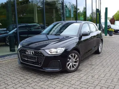 Używany Audi A1 Sportback Advanced 116 KM (85 kW) 2019 Czarny Hatchback