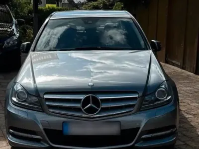 Gebraucht Mercedes C200 187 PS (137 kW) 2012 Grau Limousine