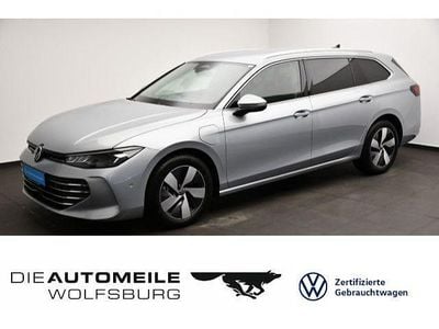 Gebraucht VW Passat Business 150 PS (110 kW) 2025 Oyster silver metallic Kombi