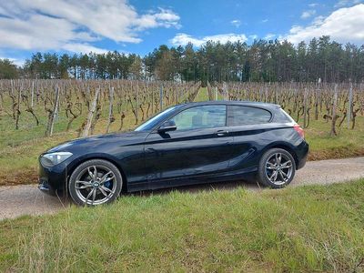 Gebraucht BMW 116 136 PS (100 kW) 2014 Schwarz Kleinwagen