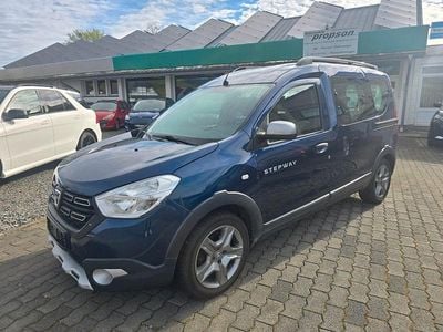 Gebraucht Dacia Dokker Stepway 95 PS (69 kW) 2019 Blau Van / Kleinbus