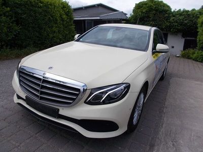 Mercedes E200