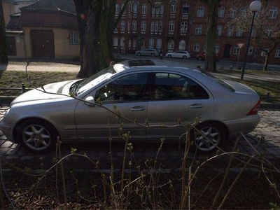 Gebraucht Mercedes C240 Elegance 170 PS (125 kW) 2002 Silber Limousine