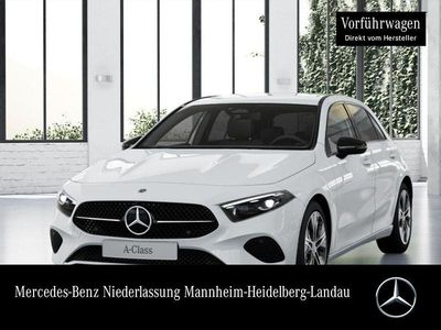Weiß Gebraucht 2025 Mercedes A200 Progressive Limousine | 29.490 € (Fairer Preis)