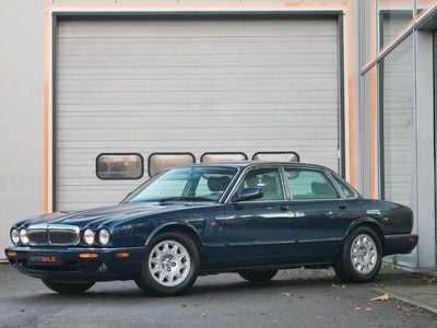 Jaguar XJ8