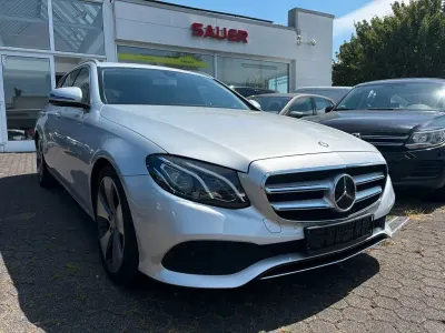 Gebraucht Mercedes E220 194 PS (142 kW) 2016 Silber Kombi