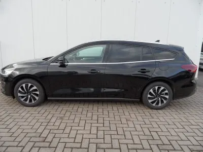 Gebraucht Ford Focus Titanium 125 PS (91 kW) 2024 Schwarz metallic