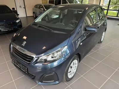 Gebraucht Peugeot 108 Active 69 PS (50 kW) 2015 Blau Limousine