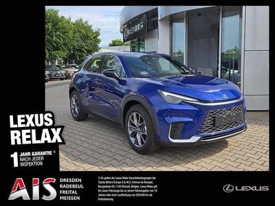 Neu Lexus LBX 136 PS (100 kW) 2025 Nachtblau SUV