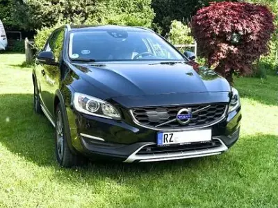 Gebraucht Volvo V60 CC Pro 190 PS (139 kW) 2018 Schwarz Kombi