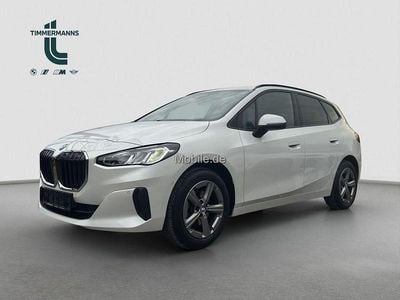 Weiß Gebraucht 2023 BMW 218 Active Tourer Van / Kleinbus | 26.290 € (Fairer Preis)