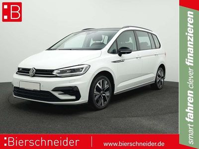 Weiss Gebraucht 2024 VW Touran Highline Van / Kleinbus | 34.940 € (Fairer Preis)