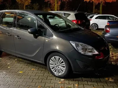 Gebraucht Opel Meriva 95 PS (69 kW) 2014 Grau Van / Kleinbus
