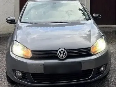 Gebraucht VW Golf VII 105 PS (77 kW) 2012 Grau Limousine