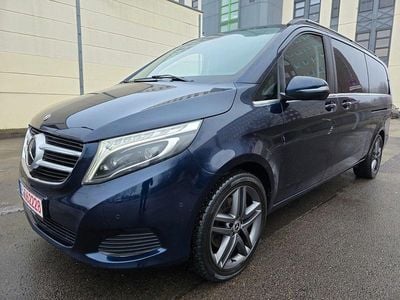 Gebraucht Mercedes V250 Avantgarde 190 PS (139 kW) 2018 Blau Van / Kleinbus