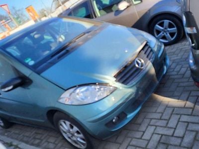 Usata Mercedes A150 95 CV (69 kW) 2004 Blu Utilitaria