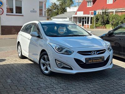 Weiß Gebraucht 2012 Hyundai i40 Edition Kombi | 7.690 € (Fairer Preis)