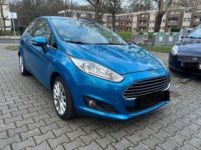 Gebraucht Ford Fiesta 100 PS (73 kW) 2014 Blau Kleinwagen