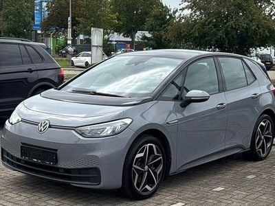 Grau Gebraucht 2021 VW ID.3 Pure Kleinwagen | 17.450 € (Guter Preis)