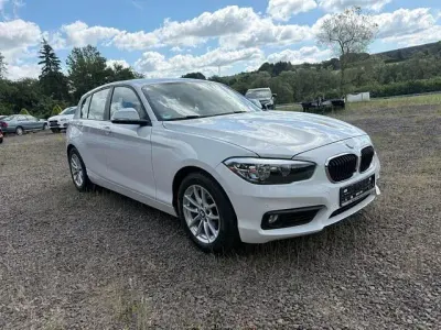 Gebraucht BMW 118 Advantage 136 PS (100 kW) 2018 Weiß Kleinwagen