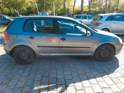 Gebraucht VW Golf V 116 PS (85 kW) 2005 Grau Kleinwagen