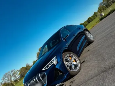 Usata Audi e-tron Comfort 230 kW (313 CV) 2020 Blu SUV