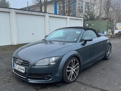 Grau Gebraucht 2007 Audi TT Roadster Cabrio | 5.600 € (Fairer Preis)