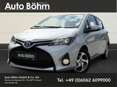 Gebraucht Toyota Yaris Hybrid Comfort 101 PS (74 kW) 2015 Silber Kleinwagen