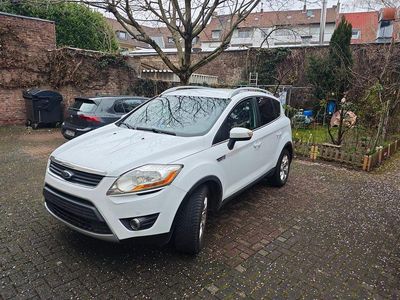 Gebraucht Ford Kuga Champions Edition 140 PS (102 kW) 2012 Weiß SUV
