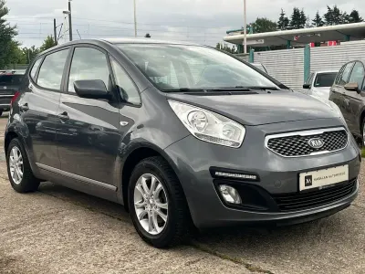 Gebraucht Kia Venga Vision 90 PS (66 kW) 2011 Grau Kleinwagen
