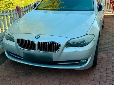 Gebraucht BMW 520 184 PS (135 kW) 2011 Silber Kombi