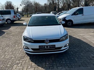 Gebraucht VW Polo Trendline 95 PS (69 kW) 2021 Weiß Kleinwagen