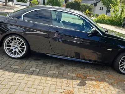 Gebraucht BMW 320 Cabriolet M Sport 170 PS (125 kW) 2008 Schwarz Cabrio