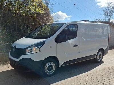 Gebraucht Renault Trafic 90 PS (66 kW) 2015 Weiß Van / Kleinbus