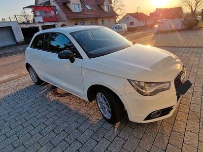 Gebraucht Audi A1 Ambition 86 PS (63 kW) 2011 Weiß Kleinwagen