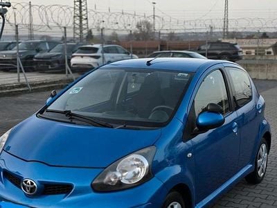 Usata Toyota Aygo 68 CV (50 kW) 2011 Blu Utilitaria