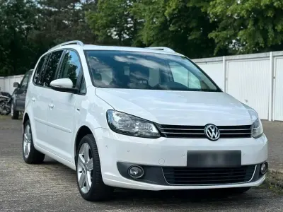 Gebraucht VW Touran 140 PS (102 kW) 2013 Weiß Van / Kleinbus