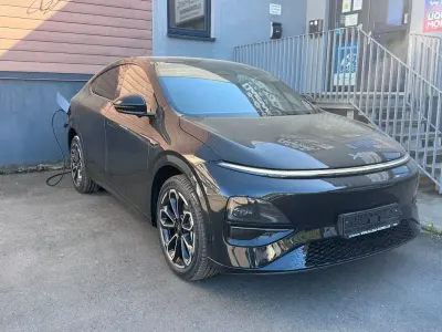 Nouă XPENG G6 217 kW (296 CP) 2026 Negru SUV