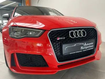 Gebraucht Audi RS3 Sportback Sport 367 PS (269 kW) 2015 Rot Kleinwagen