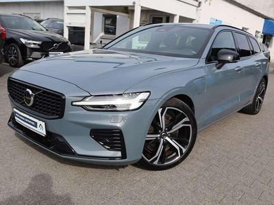 Gebraucht Volvo V60 Plus 253 PS (186 kW) 2023 Thunder grey Kombi