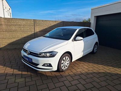 Weiß Gebraucht 2018 VW Polo Comfortline Kleinwagen | 13.199 € (Etwas zu teuer)