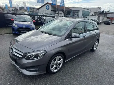 Gebraucht Mercedes B200 Style 136 PS (100 kW) 2019 Grau Kleinwagen
