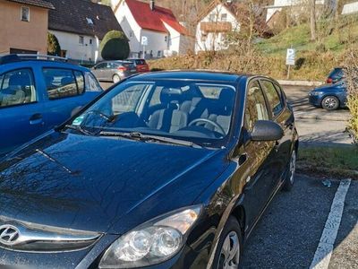 gebraucht Hyundai i30 neuer TÜV bis 03/26 Anhängerkupplung