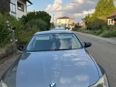 Gebraucht BMW 318 Exclusive 143 PS (105 kW) 2011 Grau Limousine