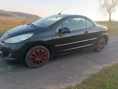 Usata Peugeot 207 CC Urban Move 120 CV (88 kW) 2011 Nero Cabrio