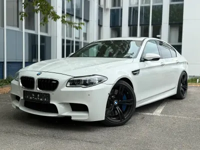 Używany BMW M5 560 KM (411 kW) 2015 Biały Sedan/Limuzyna