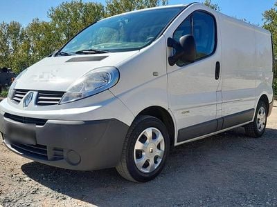 Usado Renault Trafic 114 HP (83 kW) 2013 Branco Monovolume