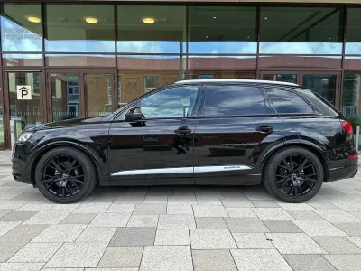 Używany Audi Q7 S-Line 272 KM (200 kW) 2016 Czarny SUV
