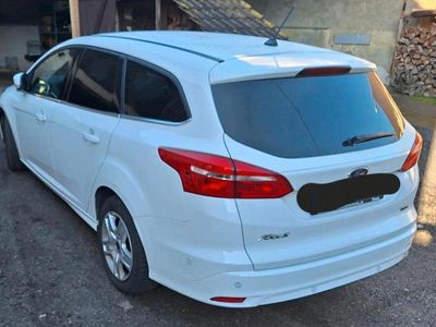 Gebraucht Ford Focus 125 PS (91 kW) 2017 Weiß Kombi