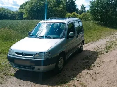 Gebraucht Peugeot Partner 109 PS (80 kW) 2001 Van / Kleinbus